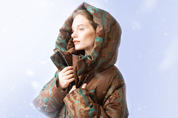 Internation Luxury Awards Winner - Intangible Cultural Heritage Liuli  Goose Down Jacket by Hangzhou Rizhi Brand Management Co., Ltd.